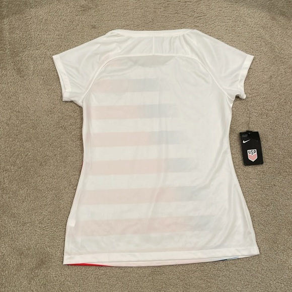2018 Nike Women's USA Soccer Jersey size M NWT - Picture 4 of 4